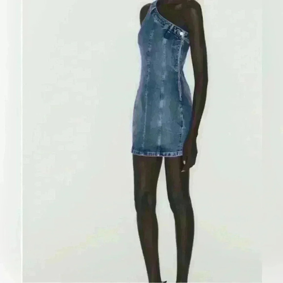 🔥🔥Zara Asymmetrical denim dress - Picture 2 of 7